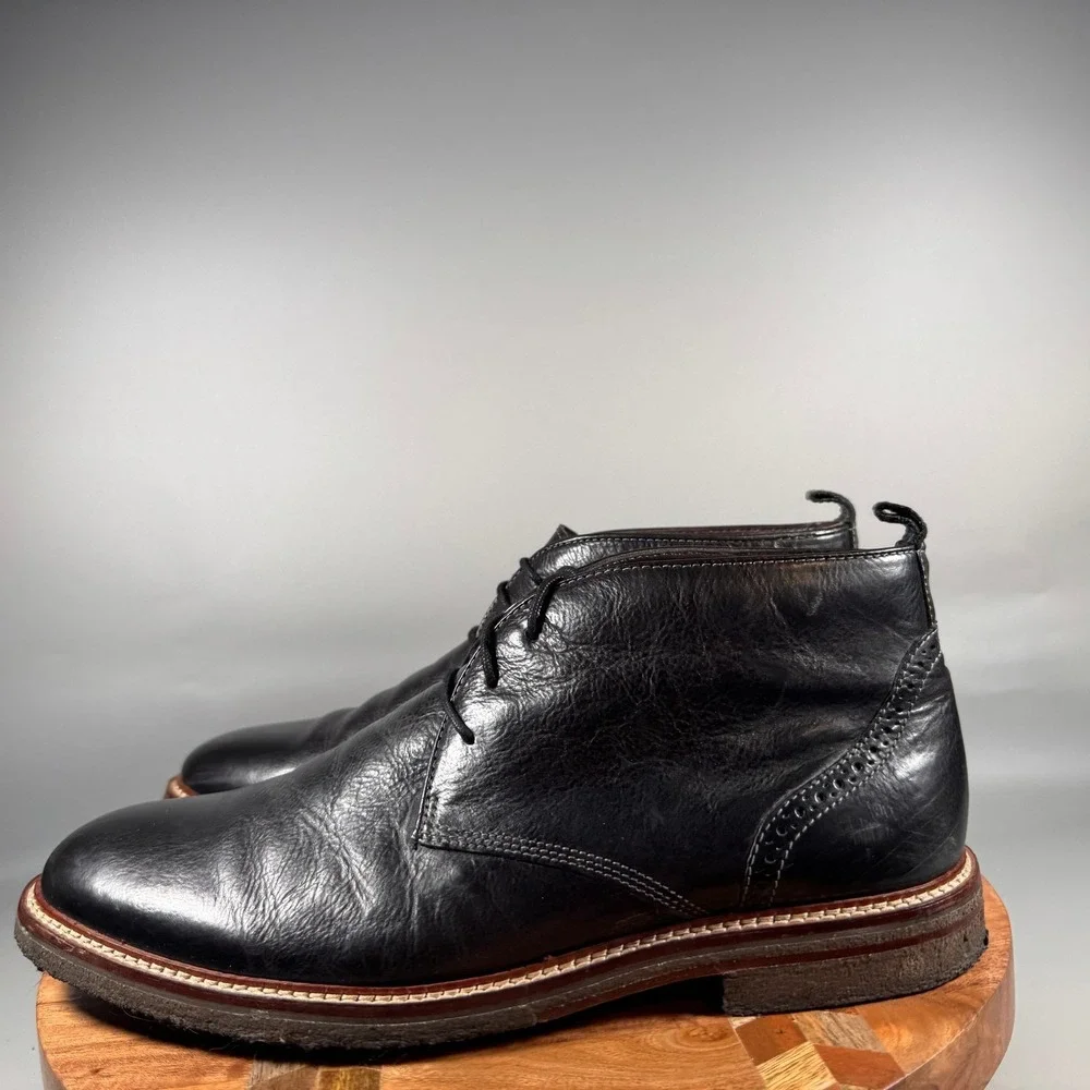 Johnston & Murphy Mens Black Leather Chukka Boots Size 11.5 M Brogue Heel